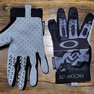 OAKLEY FACTORY LITE GLOVES SZ S EXCELLENT CONDITION